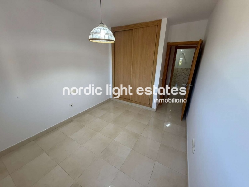 Gran piso muy cerca de la playa Torrecilla