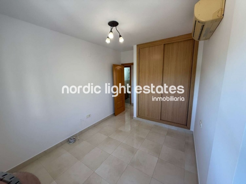 Gran piso muy cerca de la playa Torrecilla