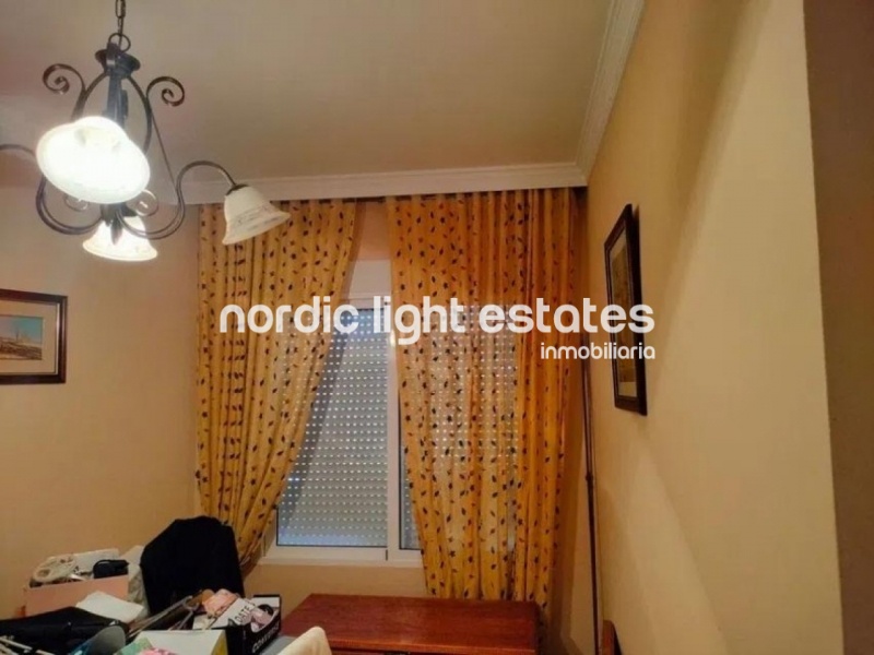 Casa pareada con 2 viviendas independientes