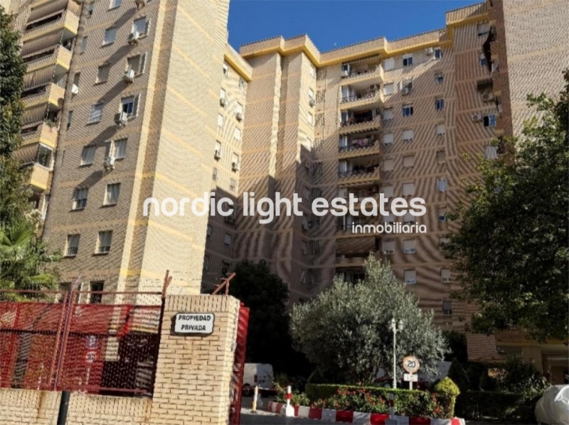 Gran piso de 4 dormitorios y parking