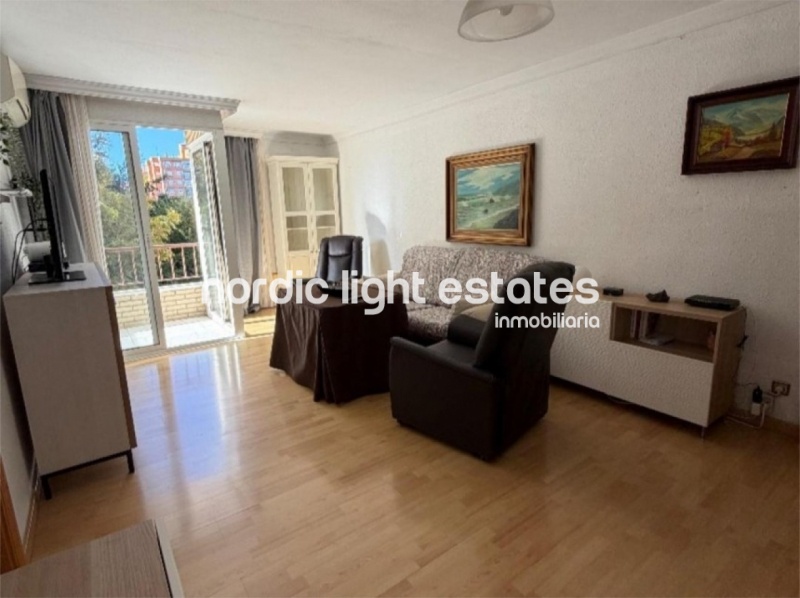 Gran piso de 4 dormitorios y parking