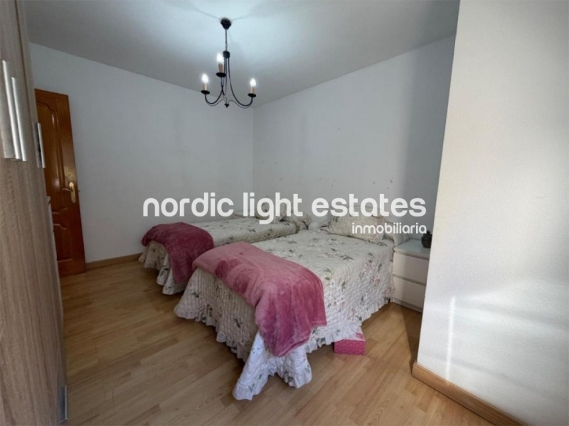 Gran piso de 4 dormitorios y parking