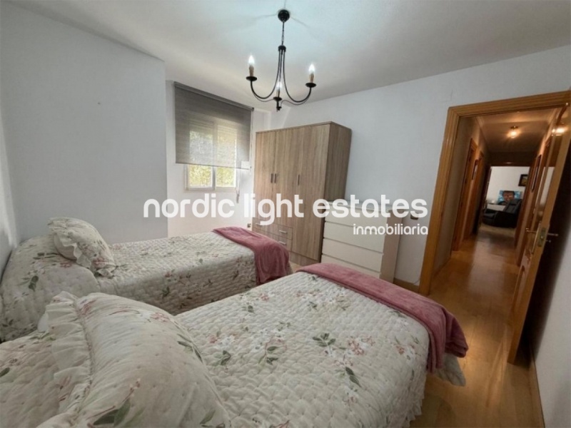 Gran piso de 4 dormitorios y parking