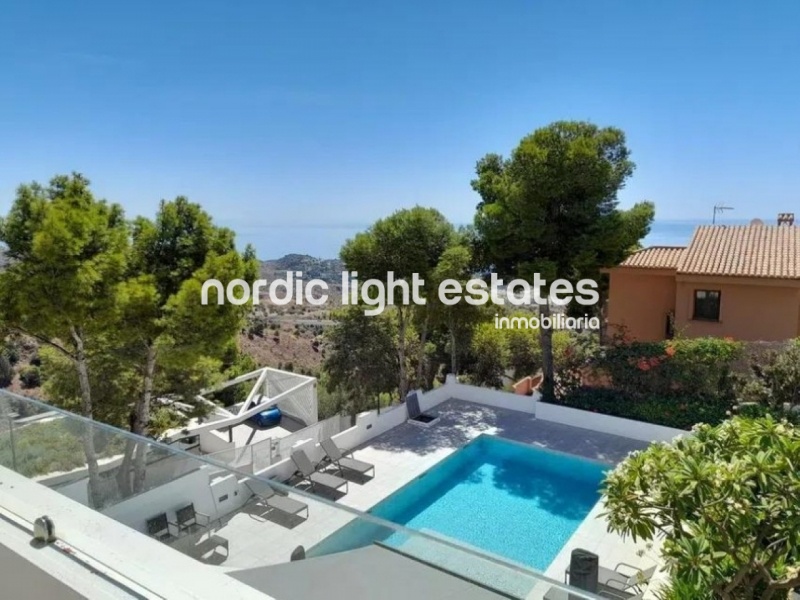 Luxury detached villa 6 beds, 5 baths 