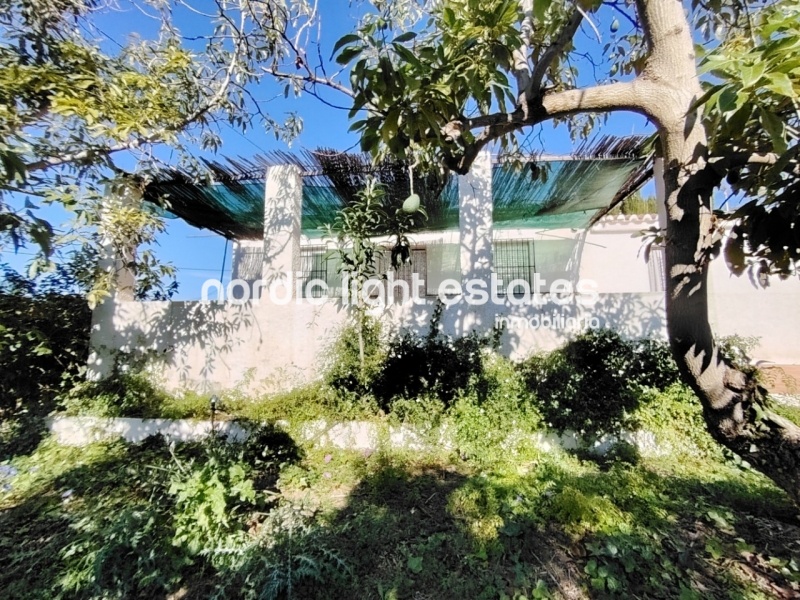 Casa de campo al sur a solo 2 kilómetros de Frigiliana y 4,5 de Nerja