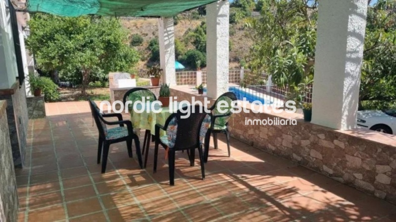 Casa de campo al sur a solo 2 kilómetros de Frigiliana y 4,5 de Nerja