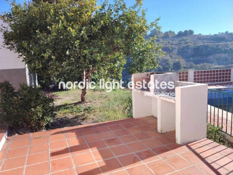 Casa de campo al sur a solo 2 kilómetros de Frigiliana y 4,5 de Nerja