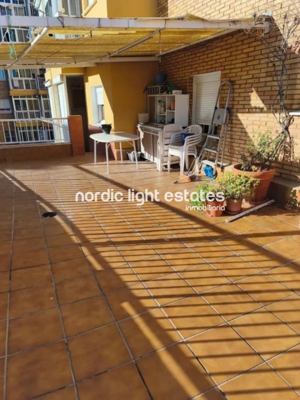 Spacious 4 beds apartment with a 32 sqm terrace