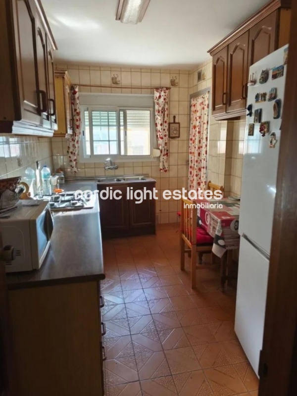 Spacious 4 beds apartment with a 32 sqm terrace