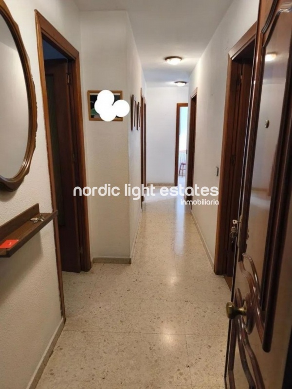 Spacious 4 beds apartment with a 32 sqm terrace