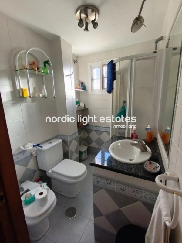 Spacious 4 beds apartment with a 32 sqm terrace