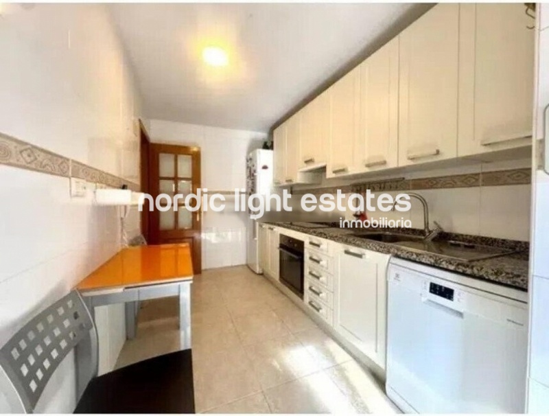 Excepcional piso muy amplio 4 dormitorios zona Parque Litoral