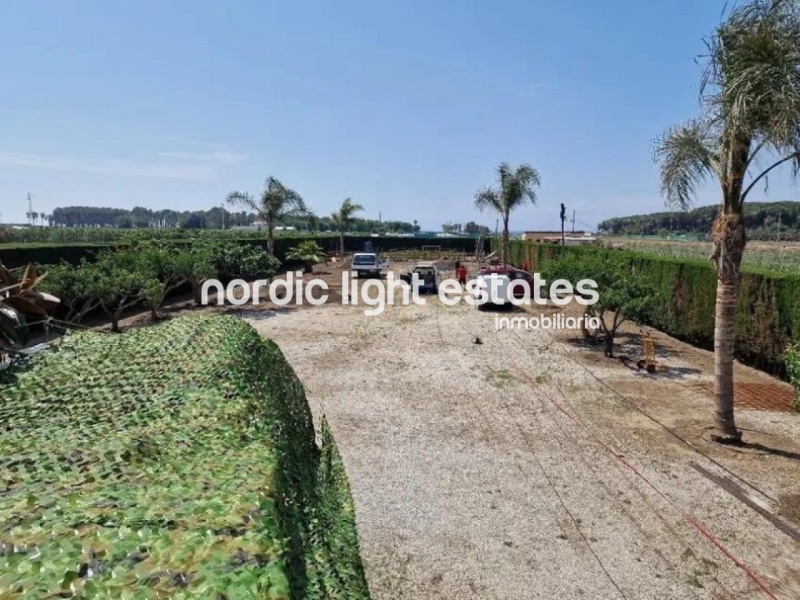 Gran finca rústica con casa a solo 400 metros de la playa