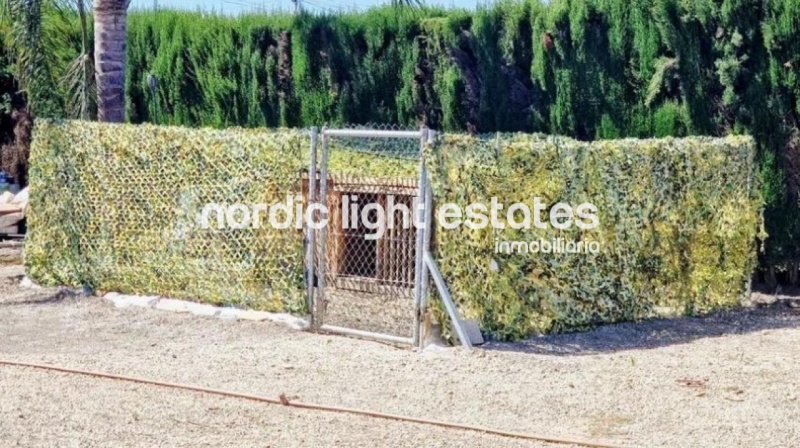 Gran finca rústica con casa a solo 400 metros de la playa