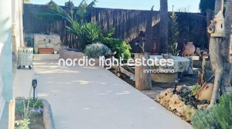 Gran finca rústica con casa a solo 400 metros de la playa