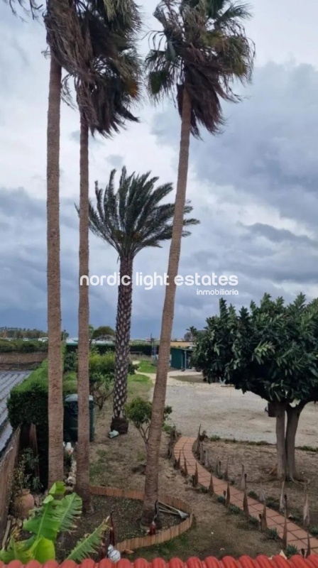 Gran finca rústica con casa a solo 400 metros de la playa