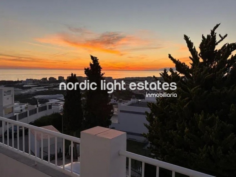 Stylish refurbished apartment with sea views