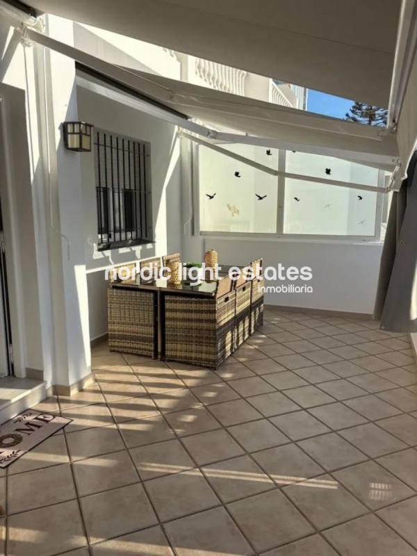 Stylish refurbished apartment with sea views