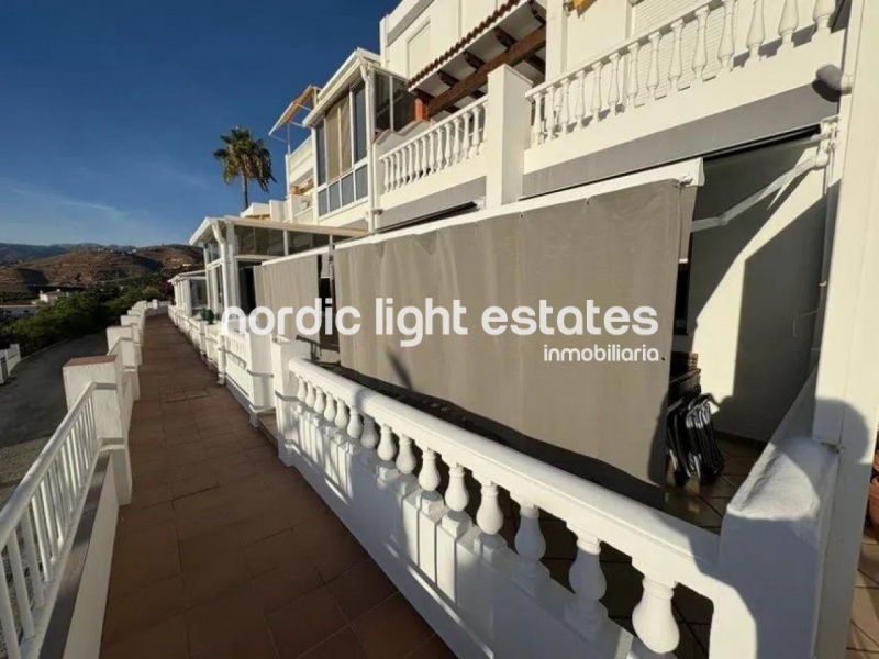 Stylish refurbished apartment with sea views