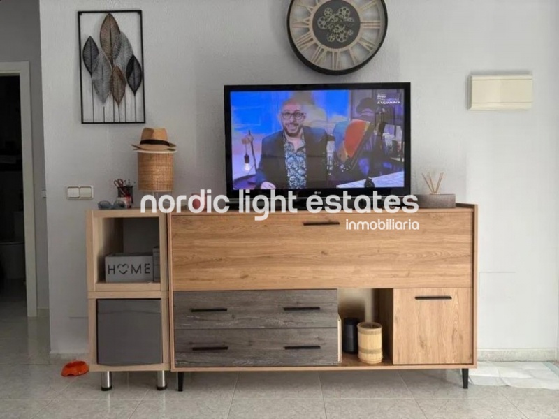 Stylish refurbished apartment with sea views