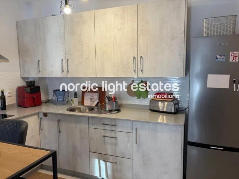 Stylish refurbished apartment with sea views