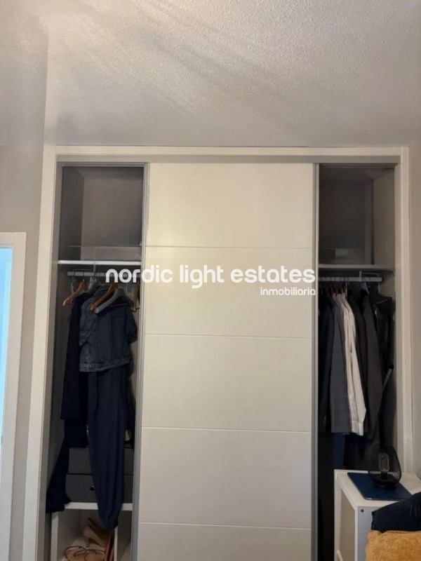 Stylish refurbished apartment with sea views