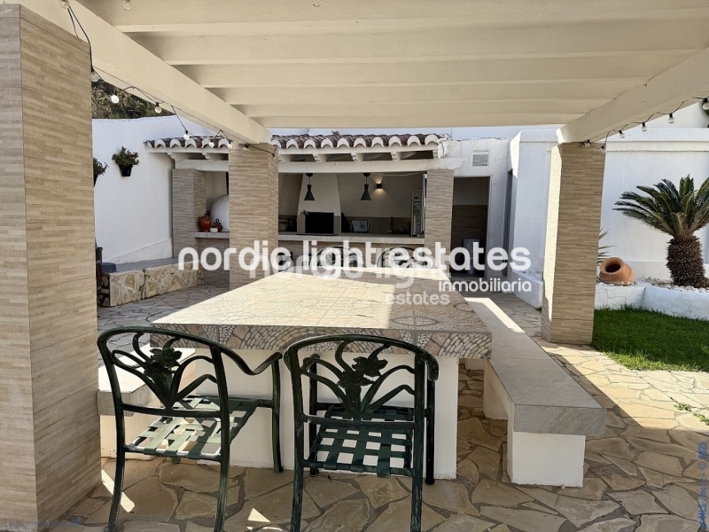 3 villas de lujo con 14 dormitorios,11 baños y 3 piscinas