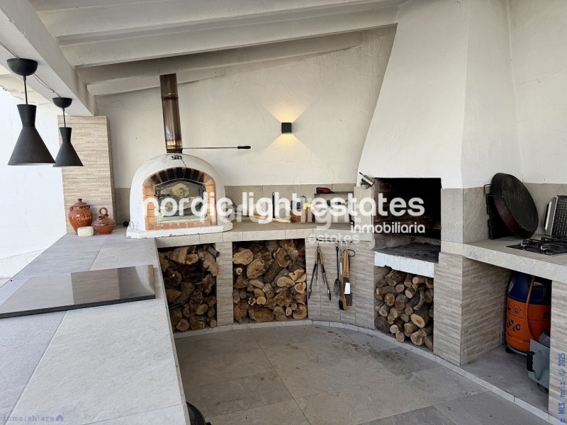 3 villas de lujo con 14 dormitorios,11 baños y 3 piscinas