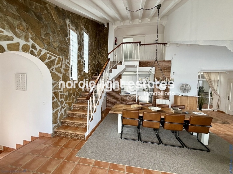 3 villas de lujo con 14 dormitorios,11 baños y 3 piscinas