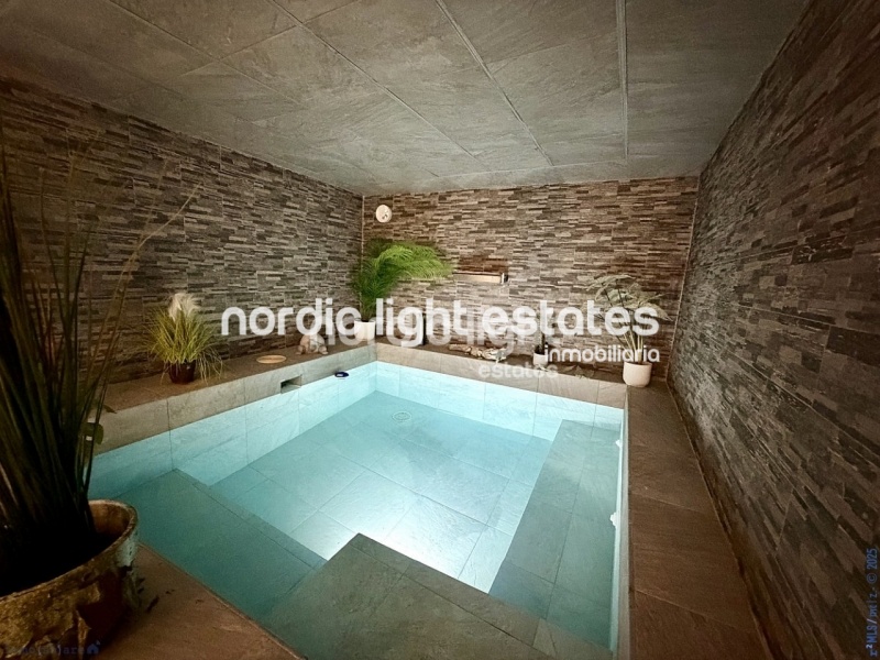 3 villas de lujo con 14 dormitorios,11 baños y 3 piscinas