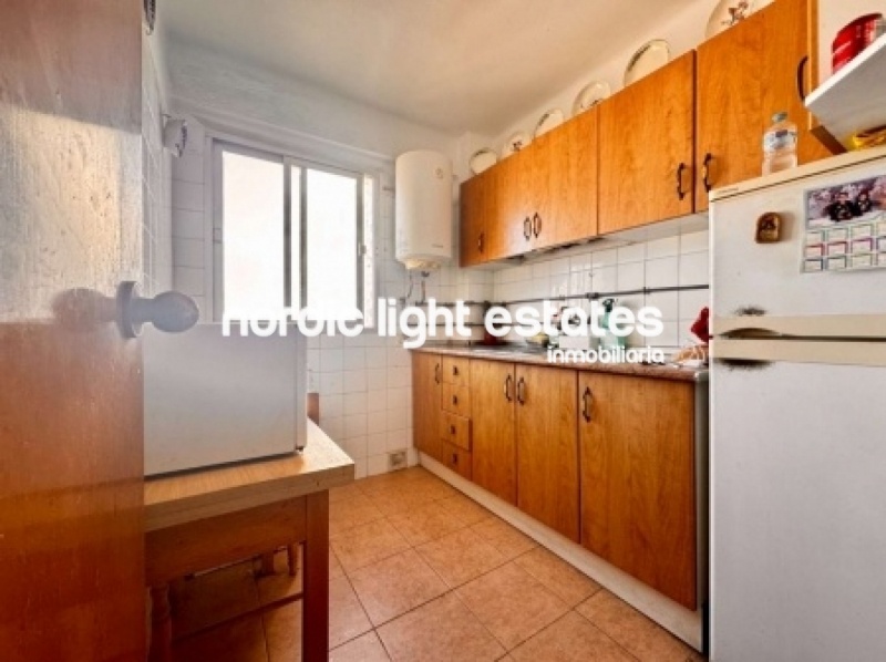 Amplio piso 3 dormitorios para reformar