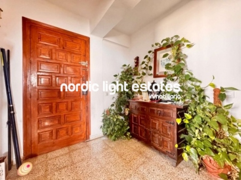 Amplio piso 3 dormitorios para reformar