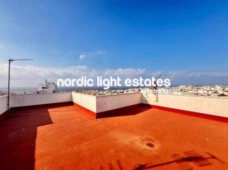 Amplio piso 3 dormitorios para reformar