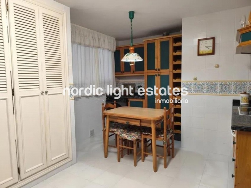 Amplio y luminoso piso en Limonar Alto