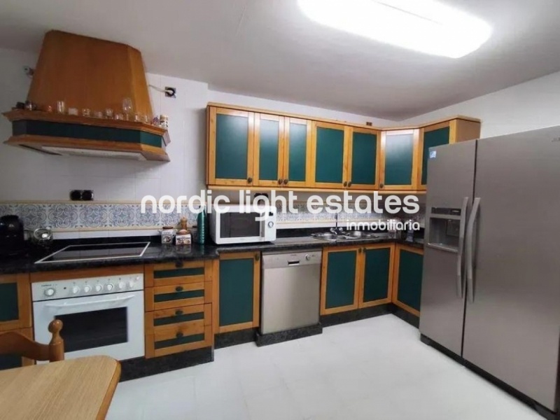 Amplio y luminoso piso en Limonar Alto