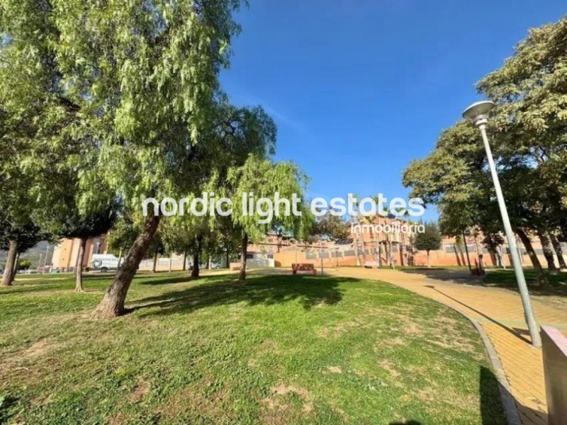 Bonita casa adosada con 2 plazas de garaje