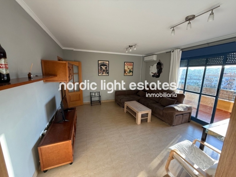 Estupendo apartamento con plaza de garaje privada