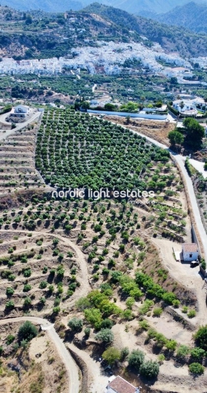 Linda casa de campo, posibilidad de ampliación legal