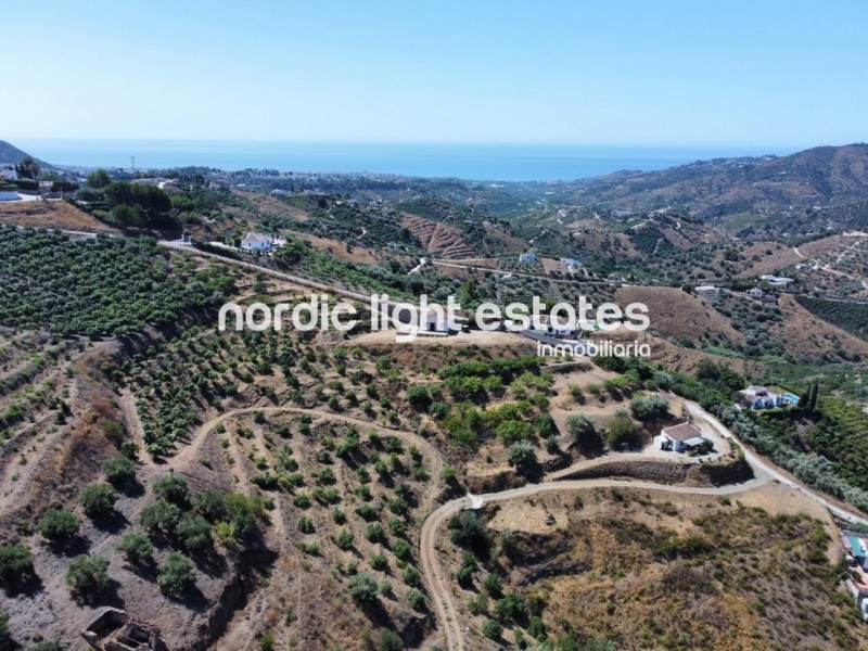 Linda casa de campo, posibilidad de ampliación legal