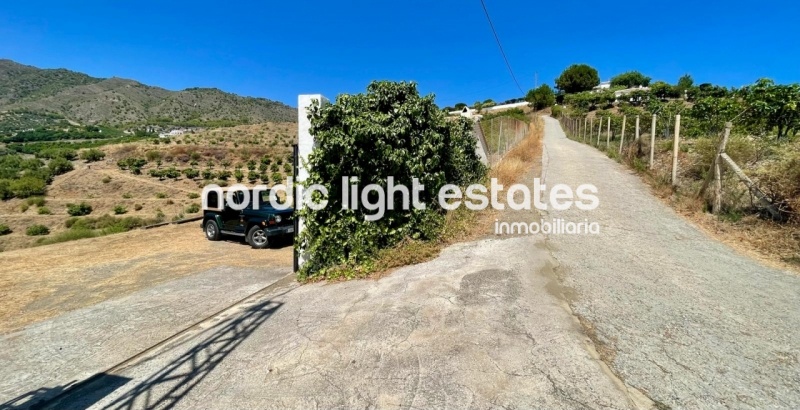 Linda casa de campo, posibilidad de ampliación legal