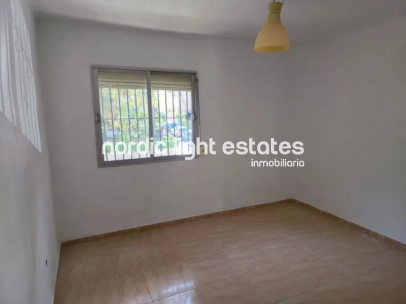 Functional apartment, highly convenient location 