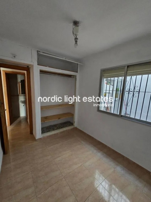 Functional apartment, highly convenient location 