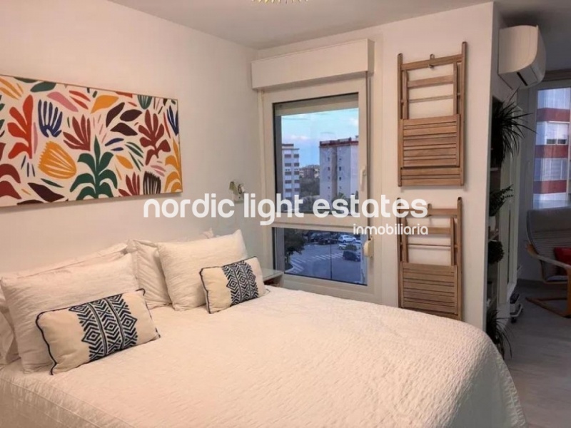 Modern studio refurbished with high quality materials 