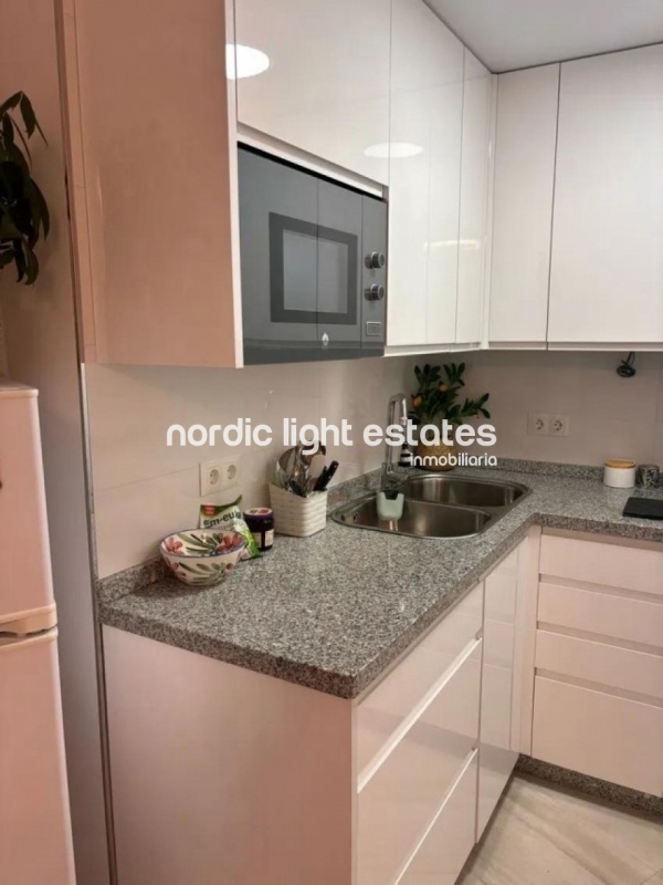 Modern studio refurbished with high quality materials 