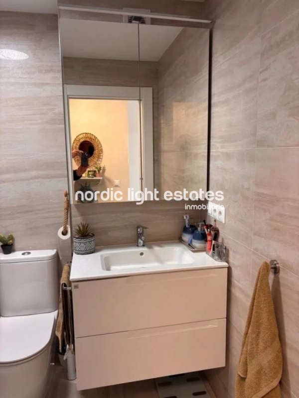 Modern studio refurbished with high quality materials 