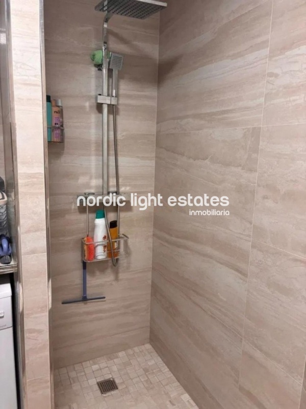 Modern studio refurbished with high quality materials 