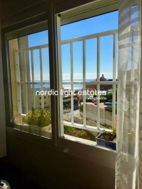 Apartamento céntrico zona Bajondillo. Plaza de parking y trastero