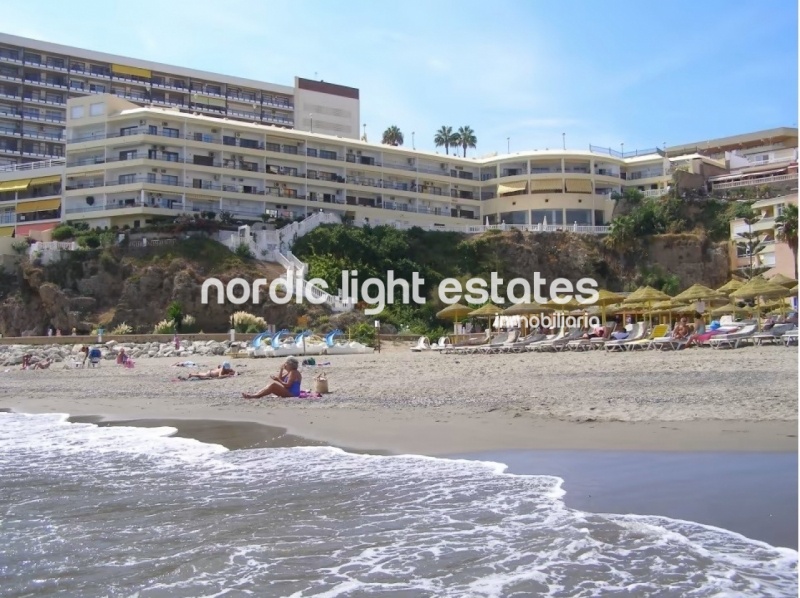 Primera línea de la playa. Estudio con plaza de parking