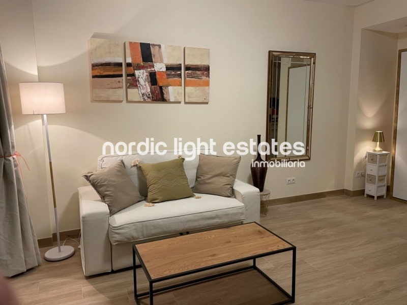 Primera línea de la playa. Estudio con plaza de parking