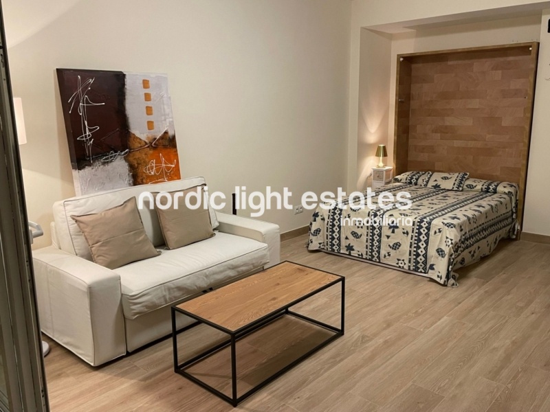 Primera línea de la playa. Estudio con plaza de parking